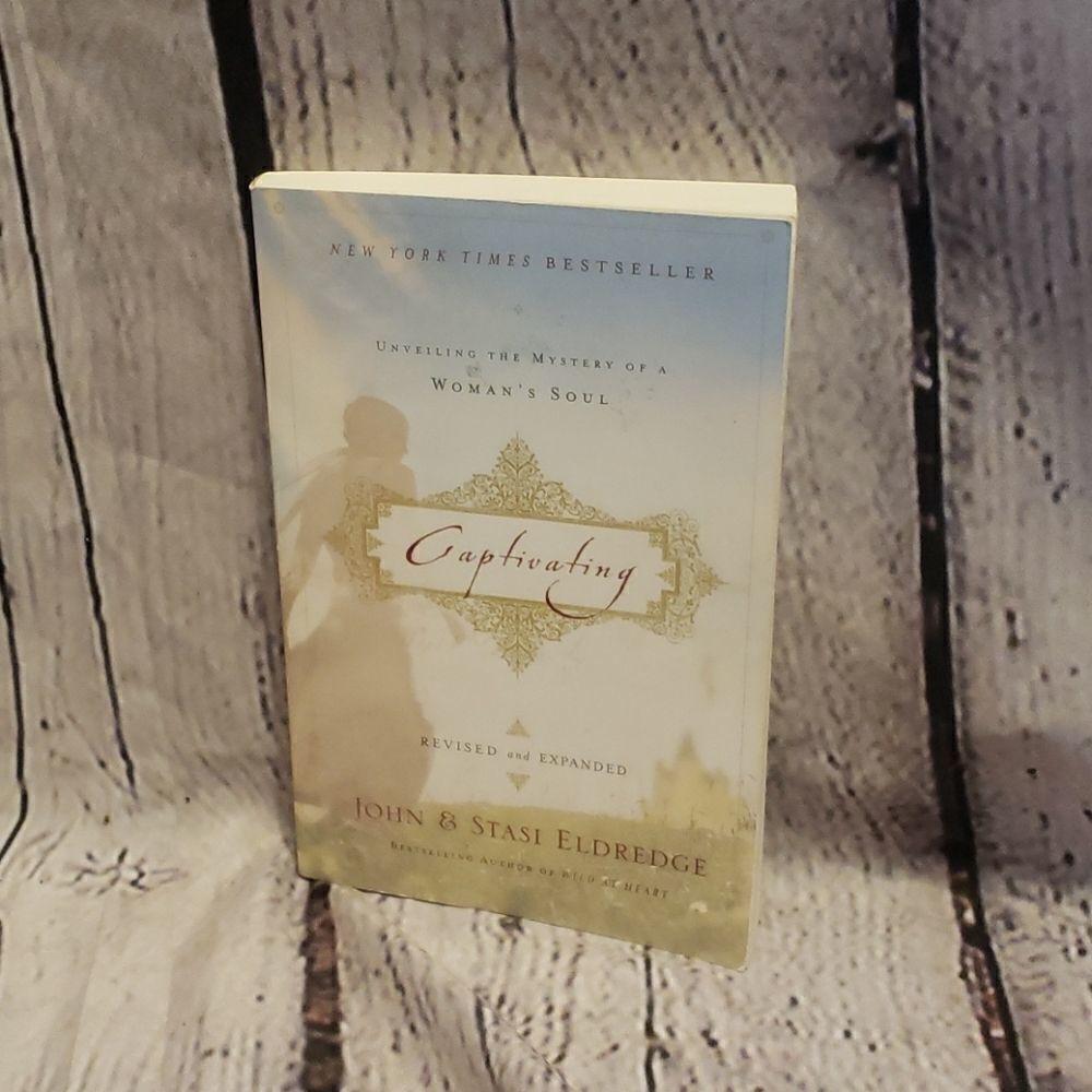‎Christian Book Captivating